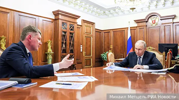 Решетников доложил Путину о росте доходов россиян