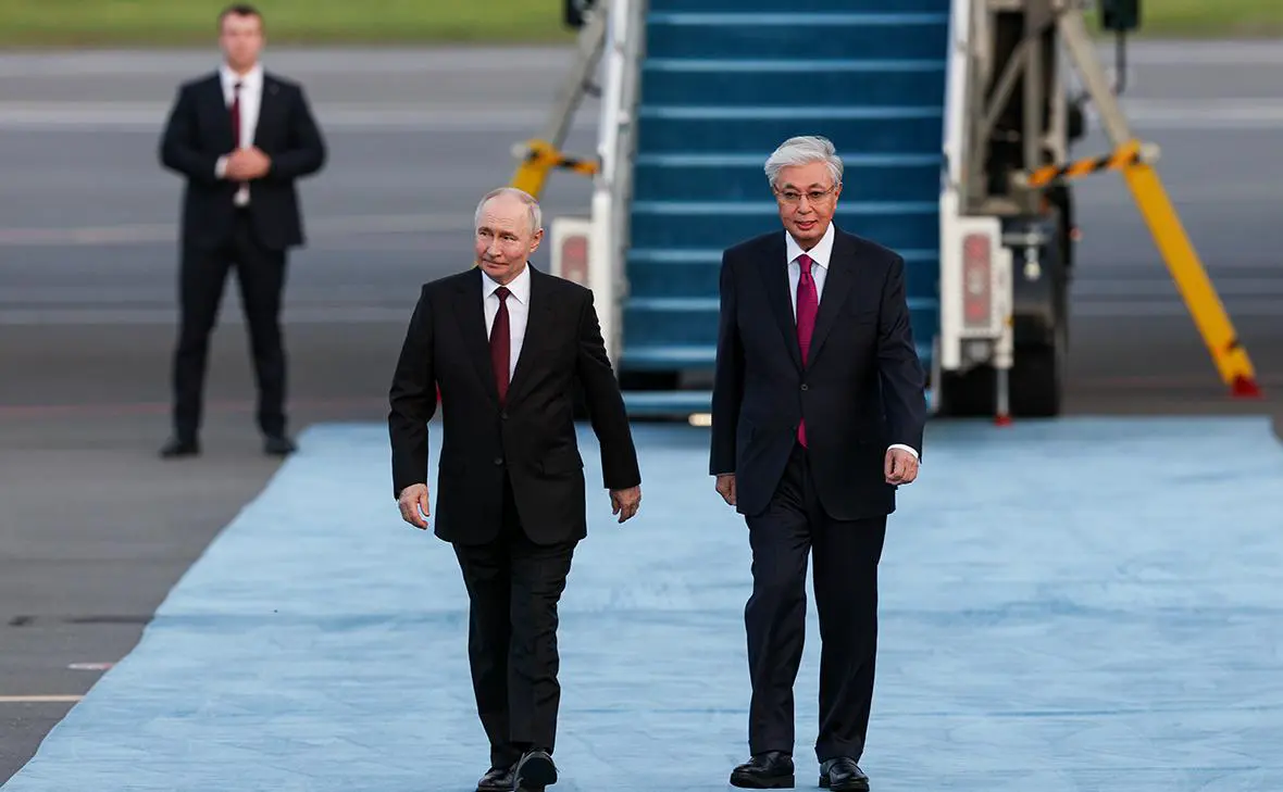 Владимир Путин и Касым-Жомарт Токаев (Александр Щербак / ТАСС)