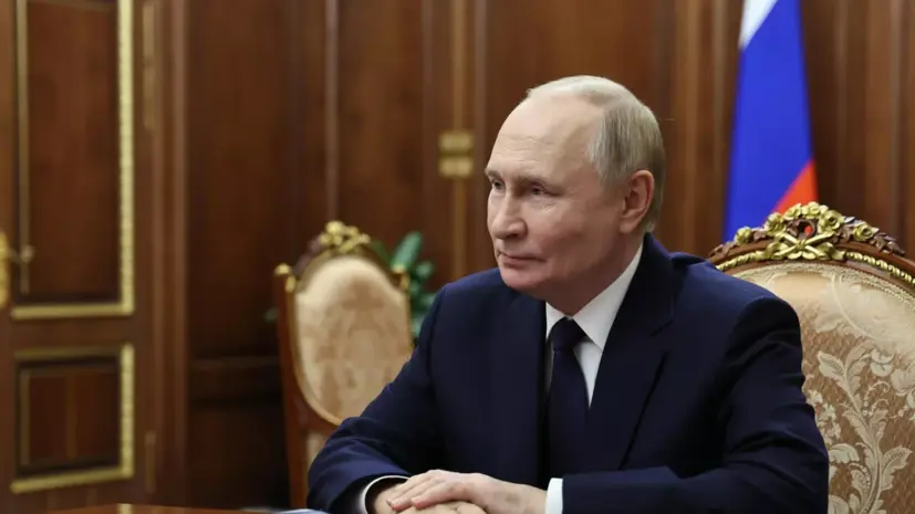Путин подписал закон об аресте имущества россиян, вредящих стране
