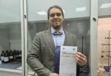 student rtu mirea kirill beresnev nashyol bakterii dlya ochistki morya-stanural-ru-0