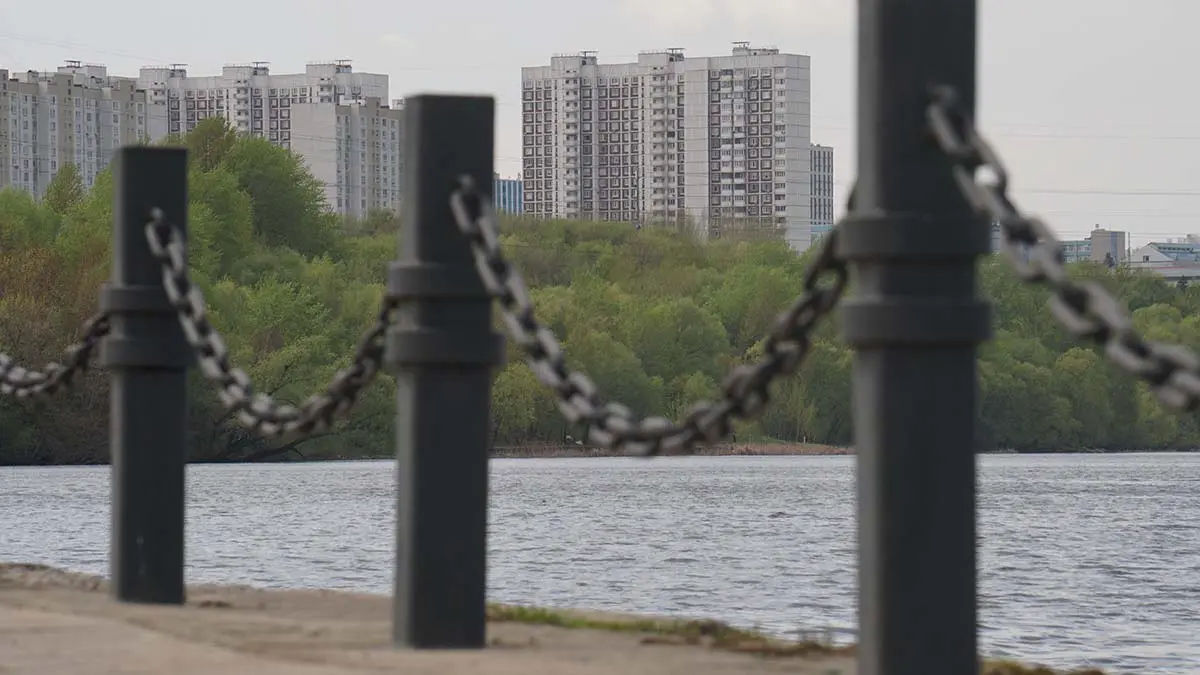 Мужчина спас девушку из Москвы-реки и чуть не погиб сам