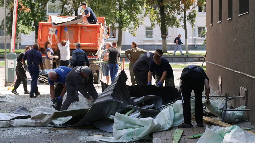 Тело ещё одного мужчины найдено при разборе конструкций в Белгороде