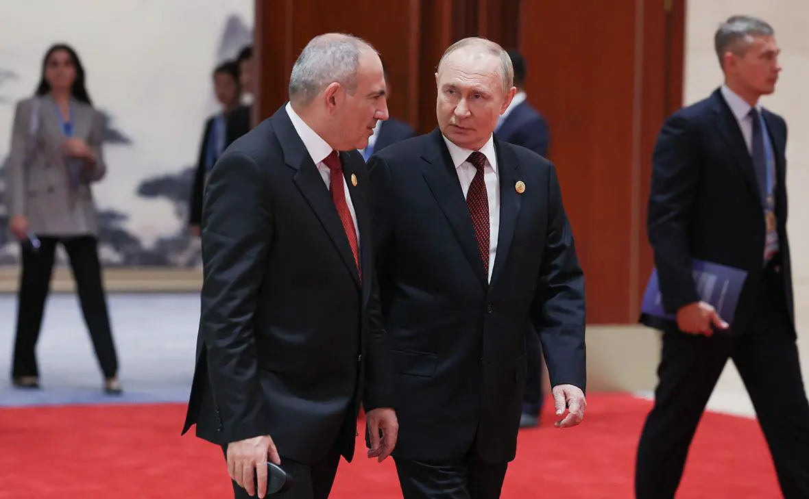 Владимир Путин и Никол Пашинян (Александр Казаков / ТАСС)