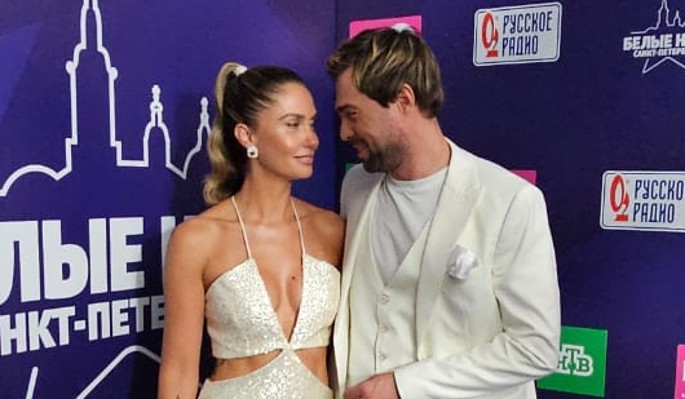 "Надень защиту": заметившая кровь Муцениеце попросила нового возлюбленного предохраняться