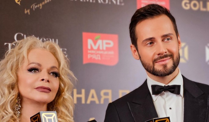 "Она посмотрела на меня и согласилась": красавец из "Голоса" Еловских о судьбоносной встрече с Долиной