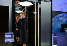 Анатолий Гарбузов на ИННОПРОМ обсуждает рост лифтостроения в Москве anatolij garbuzov na innoprom obsuzhdaet rost liftostroeniya v moskve-missionary-su-175205494200-0