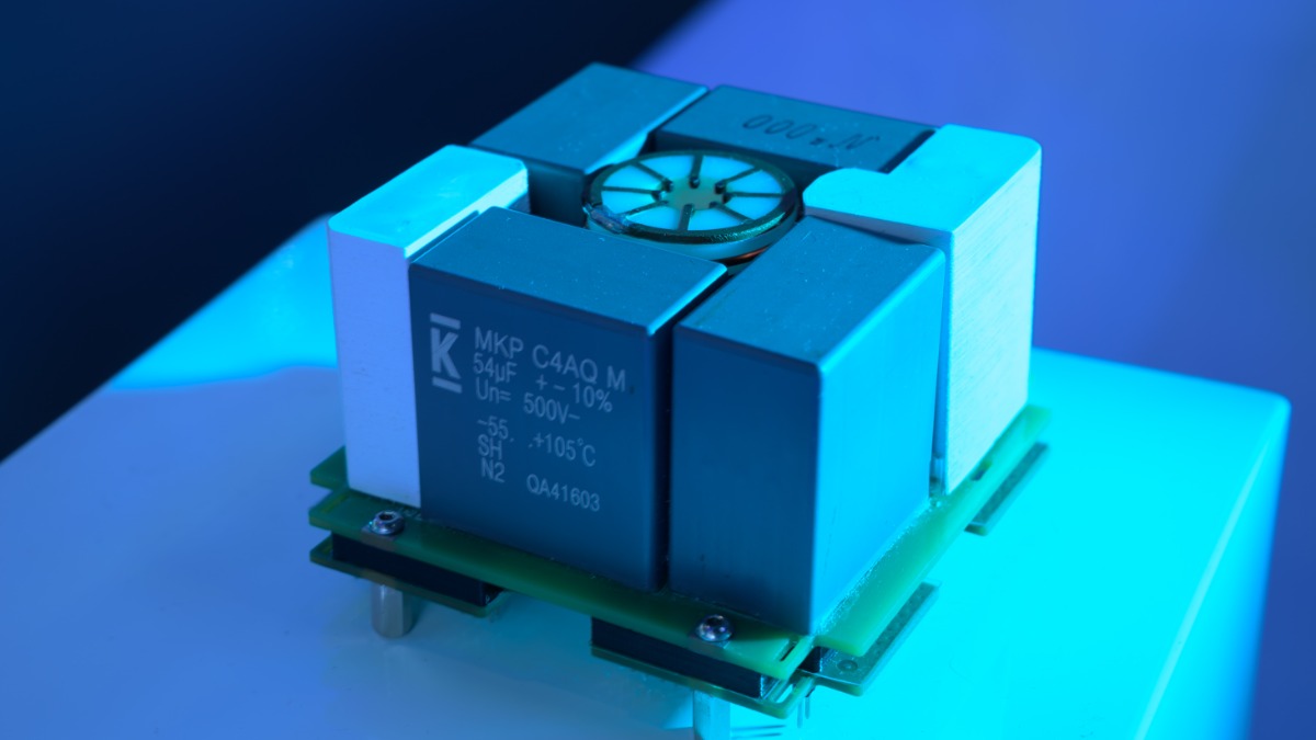 Гарбузов рассказал о единственном в России серийном плазменном двигателе для кубсатов