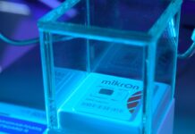 Анатолий Гарбузов сообщил о прорывах Микрона и Центра Фотоники в Москве на ИННОПРОМ anatolij garbuzov soobshhil o proryvah mikrona i czentra fotoniki v moskve na innoprom-missionary-su-175206017800-0