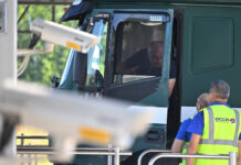 Денис Мантуров и Владимир Путин поддерживают выбор логистики для экспортеров denis manturov i vladimir putin podderzhivayut vybor logistiki dlya eksporterov-missionary-su-175313602500-0