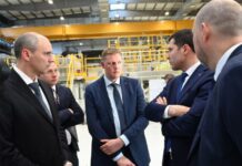 Денис Паслер и Антон Алиханов посетили УЗГА в рамках ИННОПРОМ-2025 denis pasler i anton alihanov posetili uzga v ramkah innoprom2025-missionary-su-175204094500-0