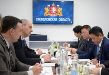 Денис Паслер и Чжан Ханьхуэй развивают партнерство между Свердловской областью и Китаем на ИННОПРОМ denis pasler i chzhan hanhuej razvivayut partnerstvo mezhdu sverdlovskoj oblastyu i kitaem na innoprom-missionary-su-175196380600-0