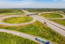 Денис Паслер на Уральском медиафоруме объявил о резком росте вложений в ЕКАД denis pasler na uralskom mediaforume obyavil o rezkom roste vlozhenij v ekad-missionary-su-175275867200-0