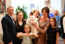 Денис Паслер на XV Уральском медиафоруме сообщил о росте числа многодетных семей denis pasler na uralskom mediaforume soobshhil o roste chisla mnogodetnyh semej-missionary-su-175275740700-0