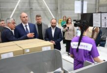 Денис Паслер открыл новый логистический центр Wildberries в Екатеринбурге denis pasler otkryl novyj logisticheskij czentr v ekaterinburge-missionary-su-175318852100-0