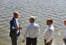 Денис Паслер подчеркивает запросы жителей Екатеринбурга о модернизации набережных и Атмофесте denis pasler podcherkivaet zaprosy zhitelej ekaterinburga o modernizaczii naberezhnyh i atmofeste-missionary-su-175315263000-0