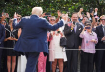 Дональд Трамп вводит новые тарифы в торговле США с ЕС, Китаем и Мексикой donald tramp vvodit novye tarify v torgovle ssha s es kitaem i meksikoj-missionary-su-175241645500-0