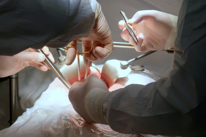 Евгений Козлов и городская больница № 36 Екатеринбурга спасают жизни в Свердловской области-0