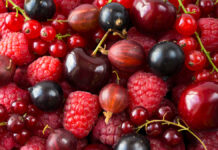 RipeRaspberriesBlackcurrantsCherriesRedCurrantsAndGooseberriesMixBerries
