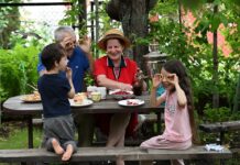 gosduma razrabatyvaet inicziativu pozvolyayushhuyu babushkam i dedushkam poluchat bally za vnukov-missionary-su-175234158500-0