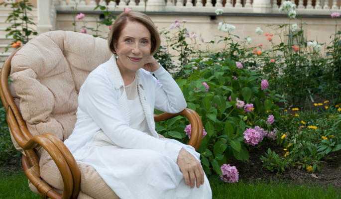 Сотни милионов: родные делят шикарное наследство Инны Чуриковой