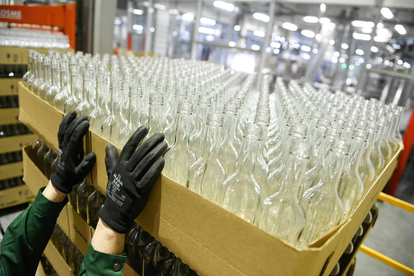 Компания «Ренессанс» расширяет бизнес, приобретая Александровский спиртзавод №14-0