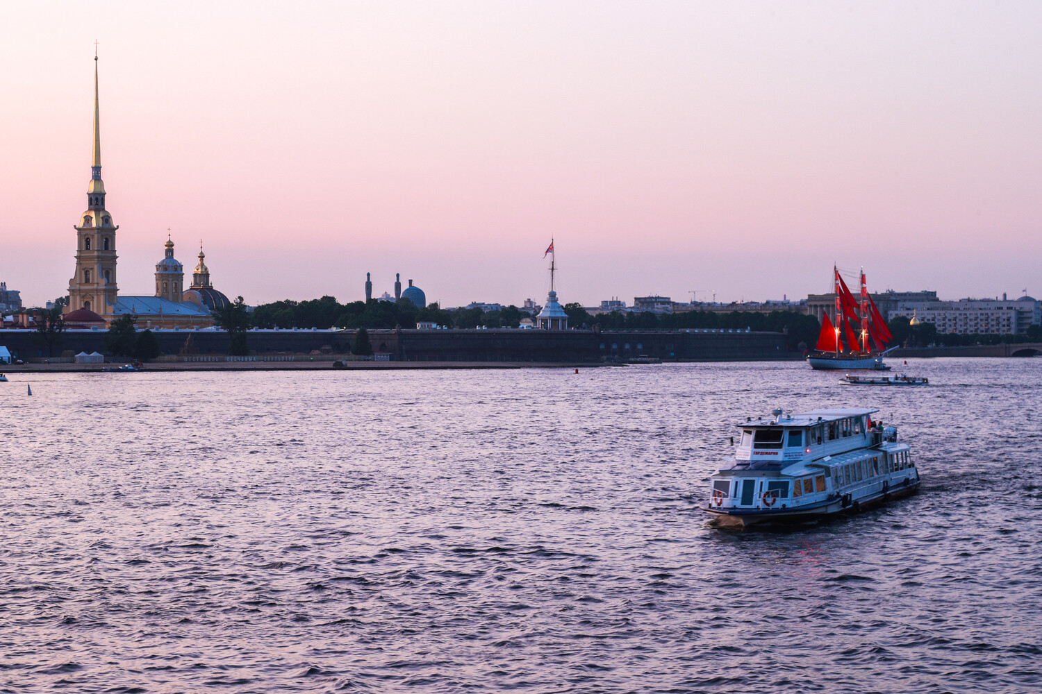 Комплекс защитных сооружений Санкт-Петербурга обеспечивает защиту от наводнений-0