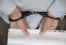 Максим Антипов и его сообщники осуждены за крупное обналичивание maksim antipov i ego soobshhniki osuzhdeny za krupnoe obnalichivanie-missionary-su-175213000600-0