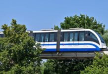 Максим Ликсутов сообщил о включении московского монорельса в новый парк Сергей Собянин осмотрел окончание работ по благоустройству на улицы Академика Королева