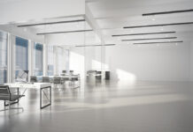 Мария Багреева и Кирилл Пуртов о достижениях Москвы на Инвестиционном портале ModernEmptyElegantOfficeWithWindowsAndWorkplacesMixedMedia