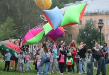 Нижняя Тура отмечает 271 год праздника с Митей Фоминым nizhnyaya tura otmechaet 271 god prazdnika s mitej fominym-missionary-su-0