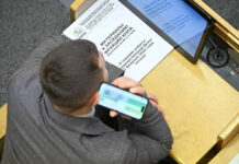 Олег Михайлов и КПРФ продолжают искать пути для преодоления избирательных барьеров oleg mihajlov i kprf prodolzhayut iskat puti dlya preodoleniya izbiratelnyh barerov-missionary-su-175253197200-0