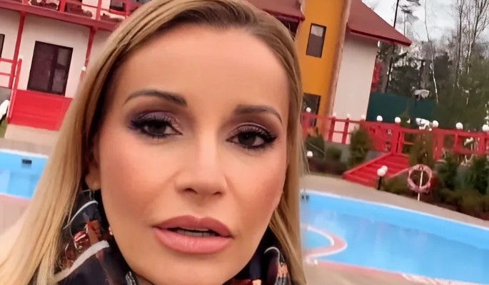 "Привезли на скорой": после операции Орлову вынудили лежать в коридоре