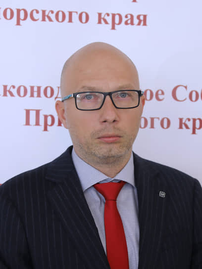 Приморский суд дал ответ на статус депутата Геннадия Шульги-0