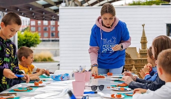 Семейный маршрут-приключение по ключевым площадкам форума-фестиваля "Москва-2030"