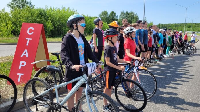 Сергей Черепанов отметил вклад «Прометей», «Темп» и «Спутника» в XXVI Спартакиаде Лесного-0