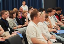 Сергей Мельников и Марина Прозорова открывают Школу районных лидеров «Полярный» sergej melnikov i marina prozorova otkryvayut shkolu rajonnyh liderov polyarnyj-missionary-su-175231008400-0