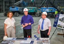 Сергей Собянин и Алексей Добашин обсуждают новую эру для киностудии Горького sergej sobyanin i aleksej dobashin obsuzhdayut novuyu eru dlya kinostudii gorkogo-missionary-su-175209574200-0