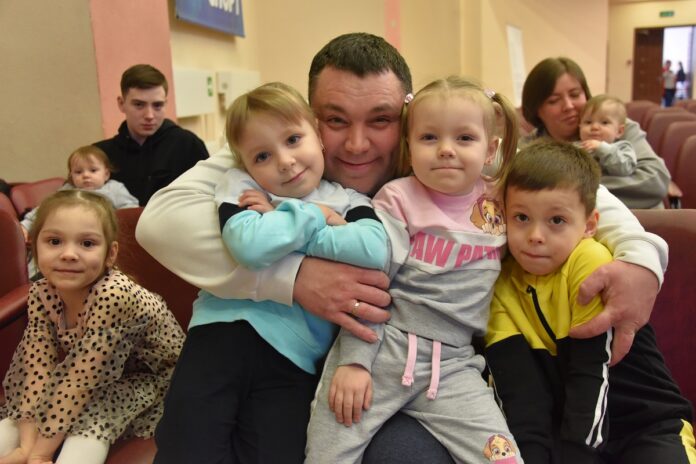 Школа №55 Берёзовского и Наталья Карпович представляют лучшие семейные проекты России-0