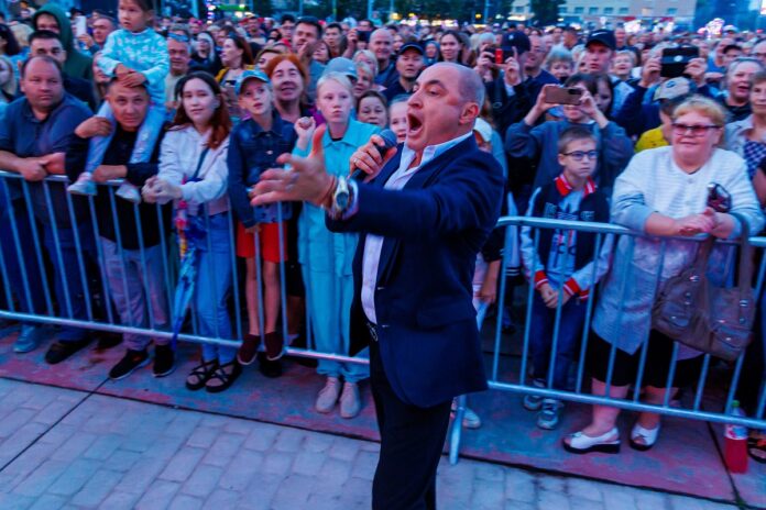 Синарский трубный завод представляет традиции и новые идеи на празднике-0