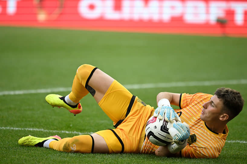 Станислав Агкацев из Краснодара признан лучшим вратарем РПЛ после ухода Сафонова в ПСЖ-0