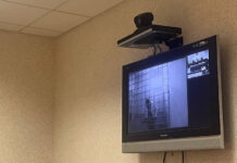 Свердловский областной суд принял решение оставить Аяза Сафарова в СИЗО sverdlovskij oblastnoj sud prinyal reshenie ostavit ayaza safarova v sizo-missionary-su-175213372000-0