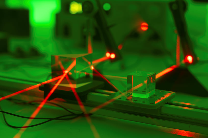 Томский политехнический университет и Министерство науки РФ исследуют новые оптические свойства кристаллов-0