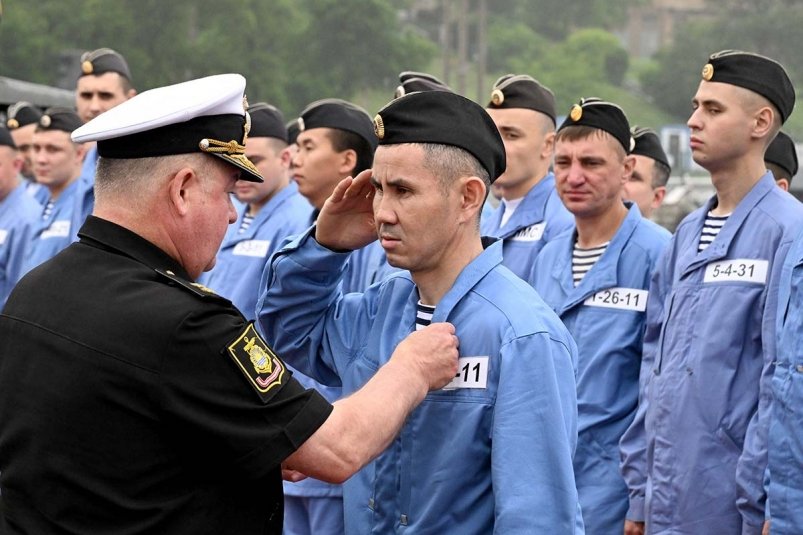 Подводная лодка "Уфа" вернулась во Владивосток с боевой службы Ильдус Гилязутдинов