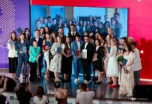 torzhestvennyj vypusk speczialistov shign dvfu otkryvaet dveri v kreativnye industrii -missionary-su-175182709400-0