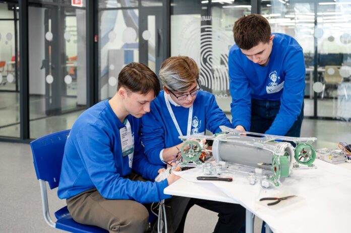 Уральский завод гражданской авиации и его партнеры открывают новые горизонты-0