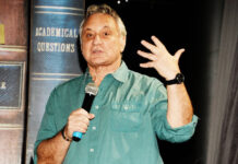 vladimir alenikov predstavil novatorskuyu istoriyu o persee i meduze v dome knigi-missionary-su-175308479100-0