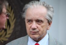 Владимир Стеблов поделился воспоминаниями о Фаине Раневской в Театре имени Моссовета vladimir steblov podelilsya vospominaniyami o faine ranevskoj v teatre imeni mossoveta-missionary-su-175303316500-0