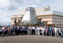 Вячеслав Лапин поздравил Сергея Шабышева с юбилеем выпуска в УГМК vyacheslav lapin pozdravil sergeya shabysheva s yubileem vypuska v ugmk-missionary-su-175203832200-0