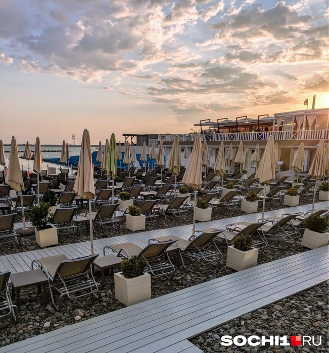 Пляжи в Сочи готовы к встрече состоятельных туристов | Источник: Оксана Витязь / SOCHI1.RU