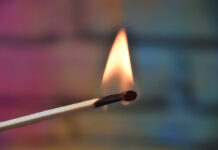 Удивительные способности человеческого языка Горящая спичка